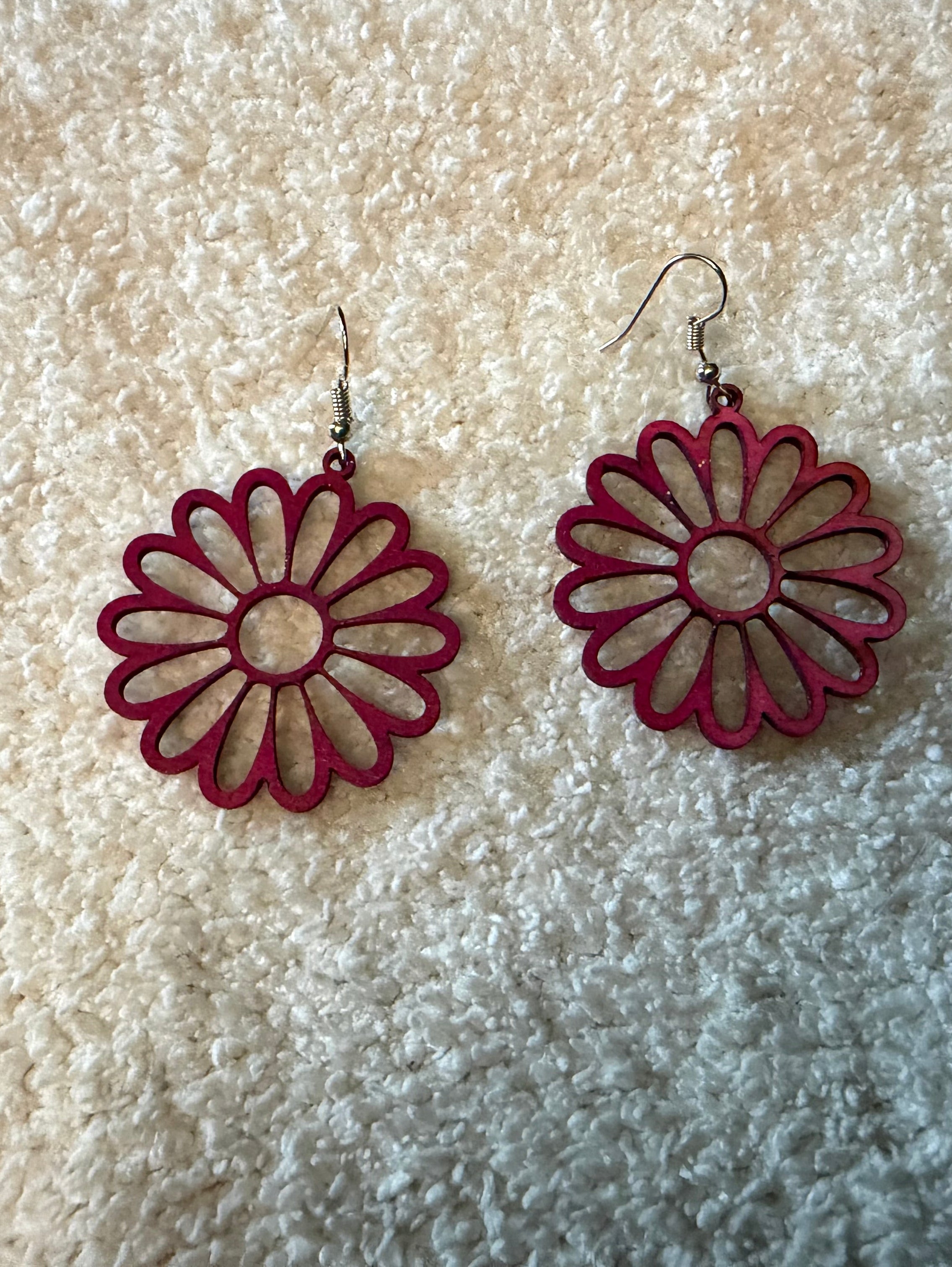 Daisy Flower Wooden Earrings 🌸